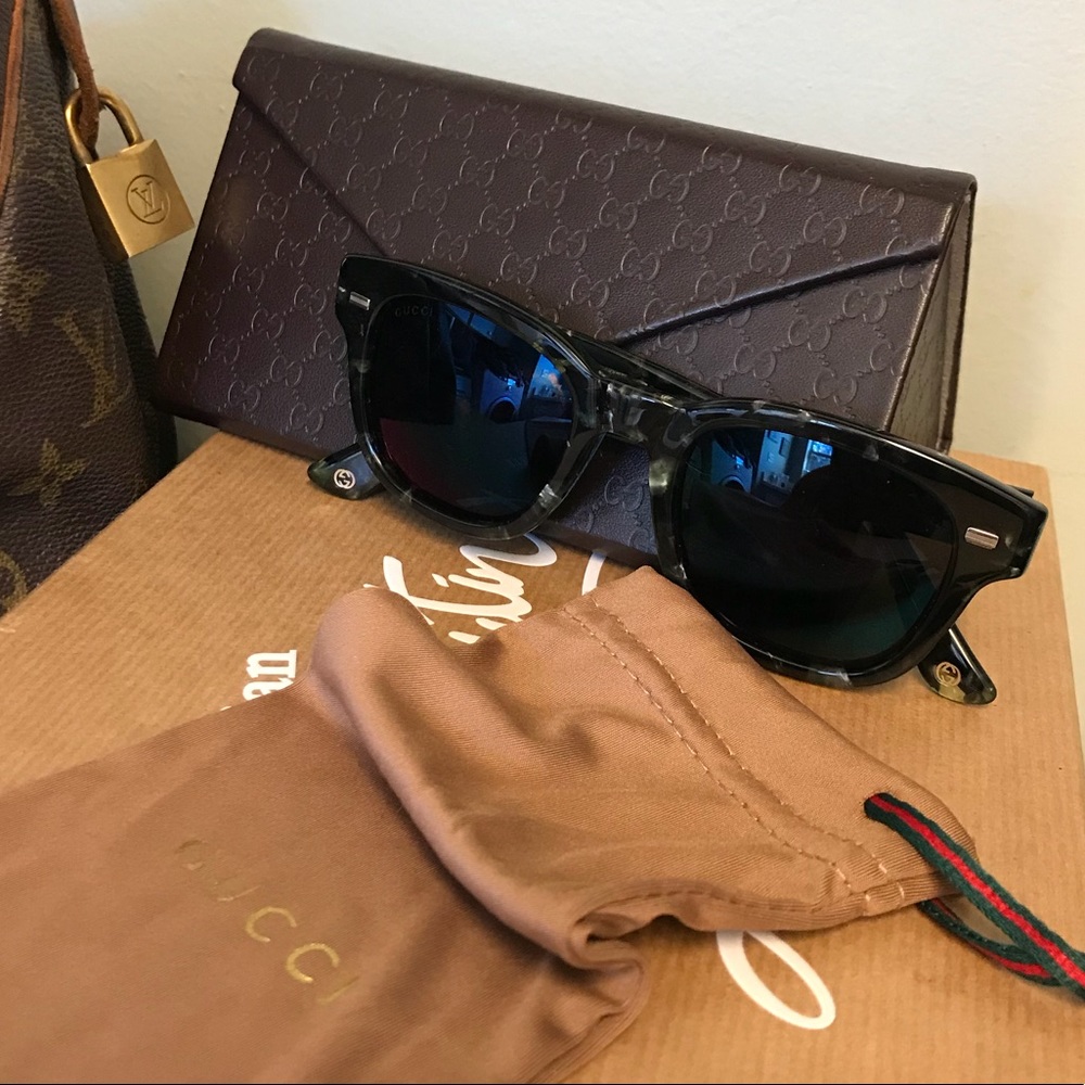  Gucci Sunglasses - Picture 4 of 8